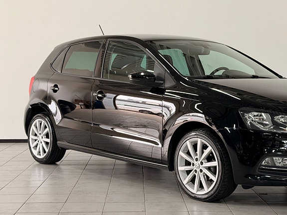 Volkswagen Polo 2 of 25