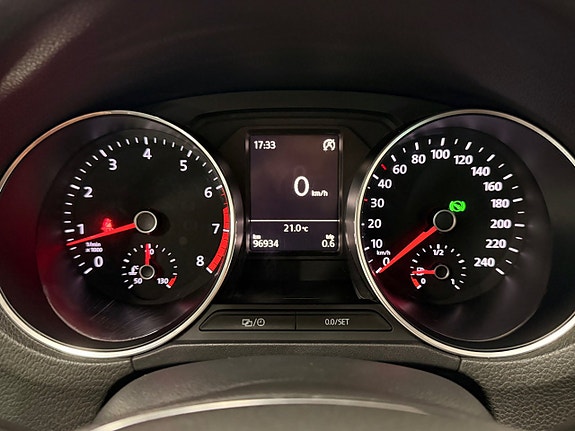 Volkswagen Polo 16 of 25