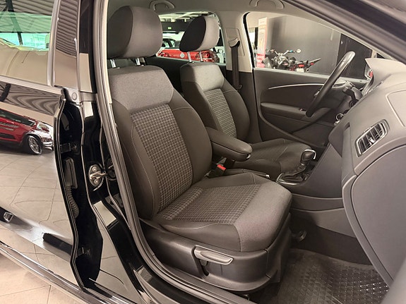 Volkswagen Polo 25 of 25