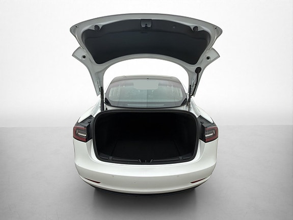 Tesla Model 3 16 of 30