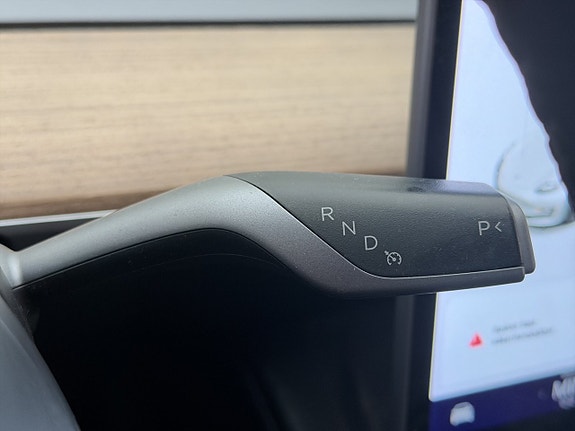 Tesla Model 3 30 of 30