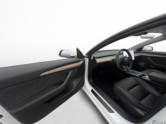 Tesla Model 3 20 of 30