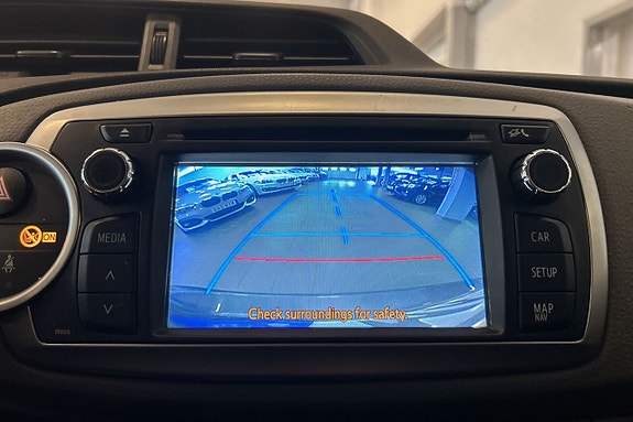 Toyota Yaris 19 of 24