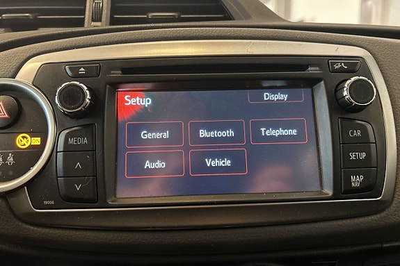 Toyota Yaris 18 of 24