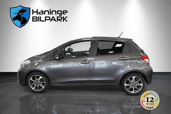 Toyota Yaris 9 of 24
