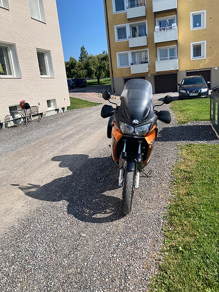 Honda XL1000VA Varadero 2 of 4