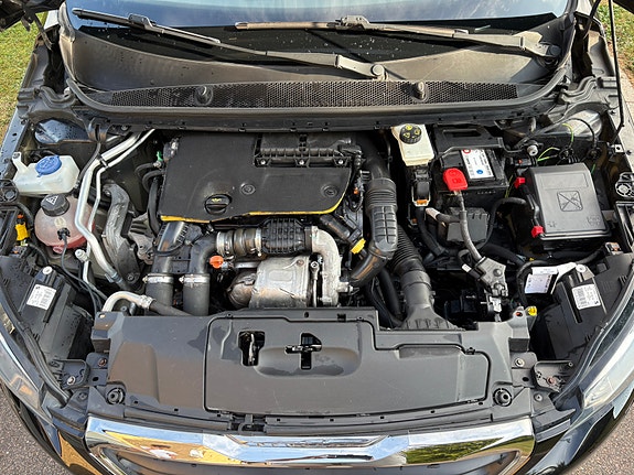 Peugeot 308 SW 8 of 8