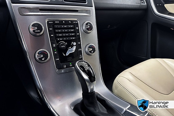 Volvo XC60 20 of 29