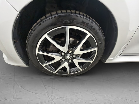 Toyota Yaris 27 of 30
