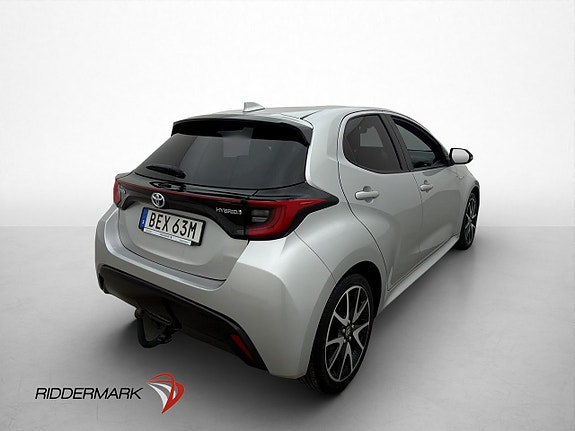 Toyota Yaris 8 of 30