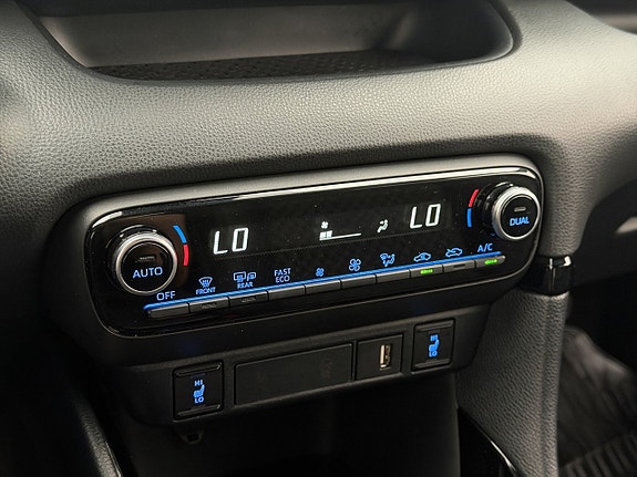 Toyota Yaris 19 of 30