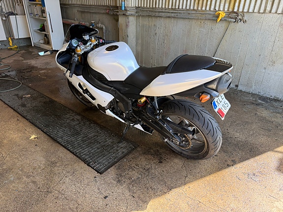 Kawasaki Ninja ZX6R 9 of 11