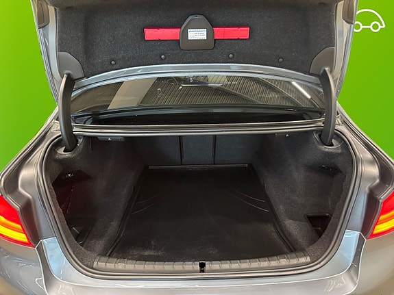 BMW 530i 14 of 26