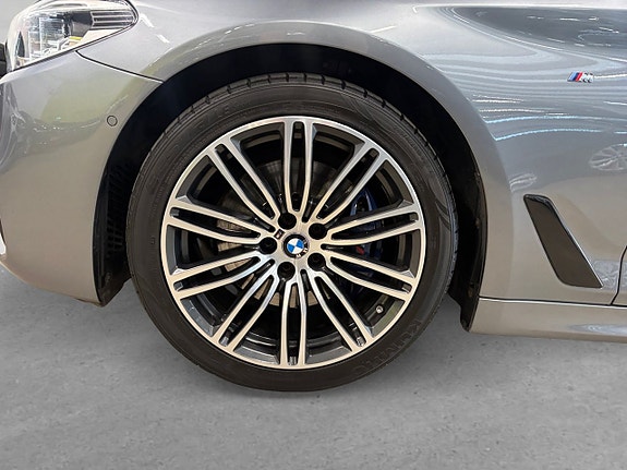 BMW 530i 6 of 26