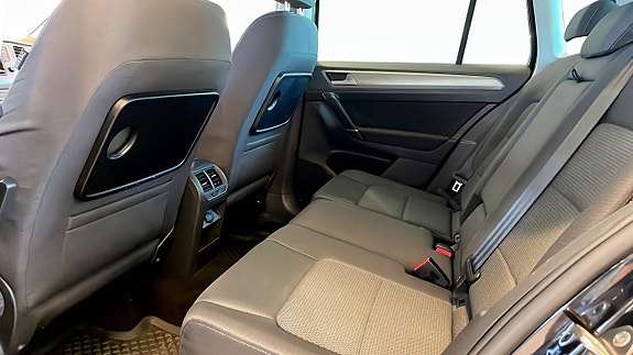 Volkswagen Golf I 11 of 16