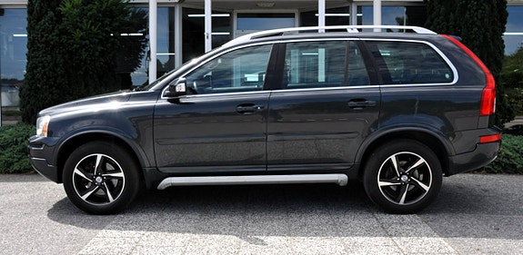 Volvo XC90 3 of 24