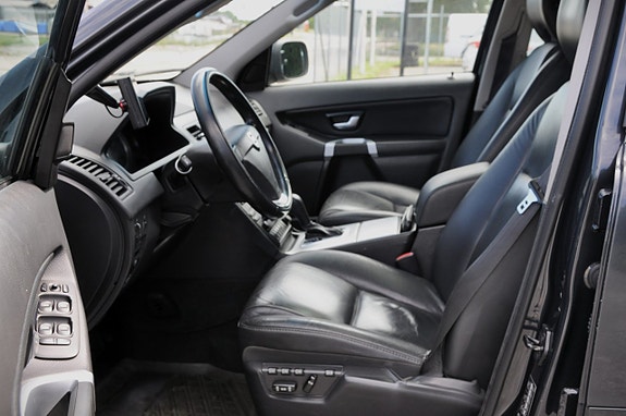 Volvo XC90 7 of 24