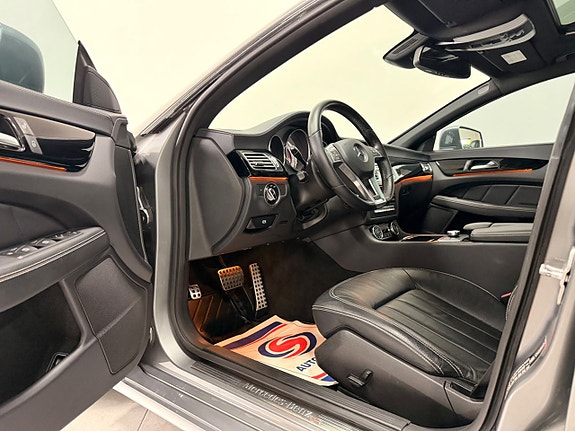 Mercedes-Benz CLS350 10 of 30