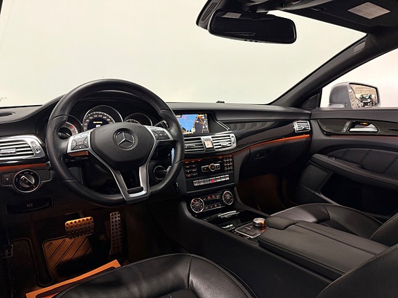 Mercedes-Benz CLS350 17 of 30
