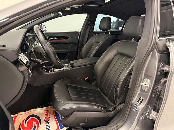 Mercedes-Benz CLS350 13 of 30