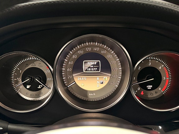 Mercedes-Benz CLS350 20 of 30