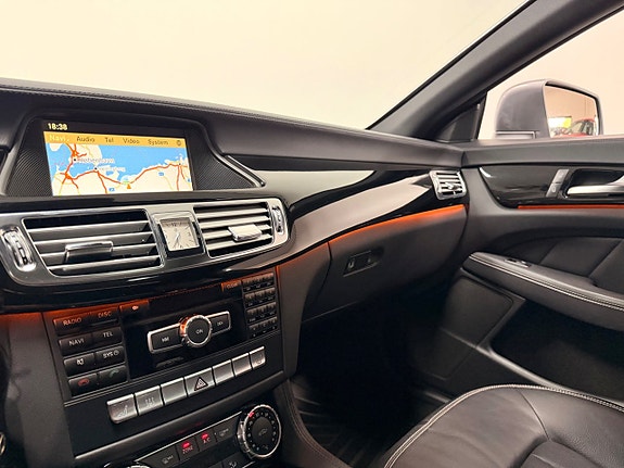 Mercedes-Benz CLS350 29 of 30