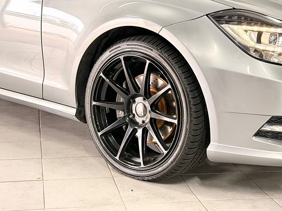Mercedes-Benz CLS350 3 of 30