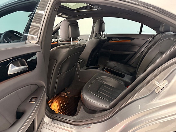 Mercedes-Benz CLS350 16 of 30