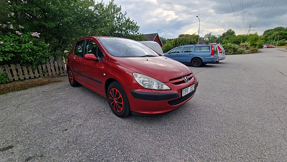 Peugeot 307 3 of 10