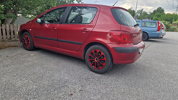 Peugeot 307 8 of 10