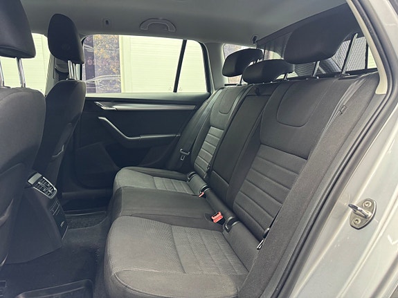 Skoda Octavia 6 of 10