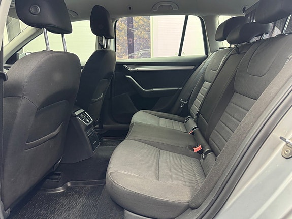 Skoda Octavia 5 of 10