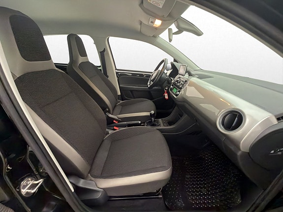Volkswagen UP! 19 of 25