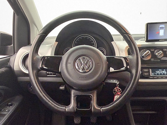 Volkswagen UP! 11 of 25