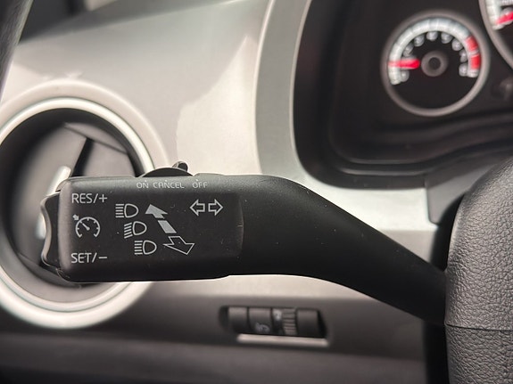 Volkswagen UP! 12 of 25
