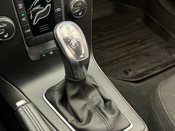 Volvo V40 19 of 28