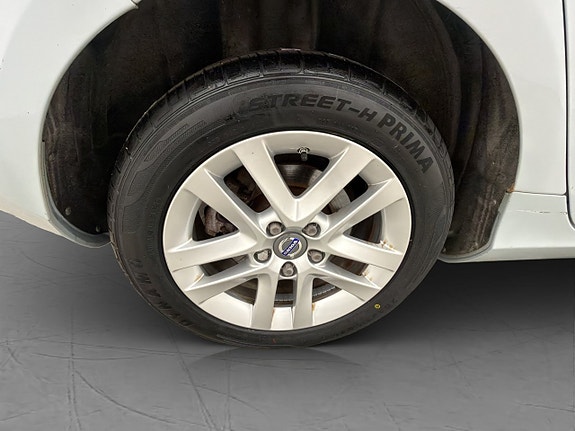 Volvo V40 27 of 28