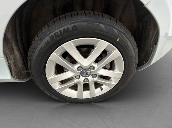 Volvo V40 26 of 28