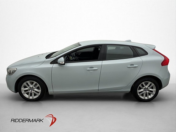 Volvo V40 4 of 28
