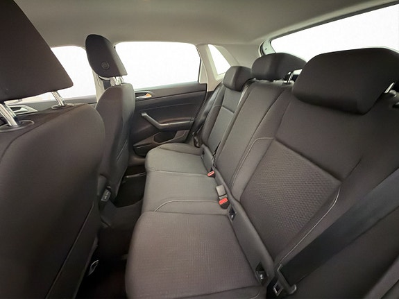 Volkswagen Polo 24 of 29