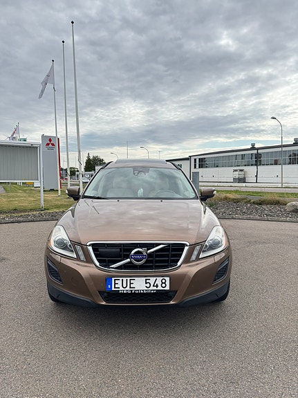 Volvo XC60 3 of 11