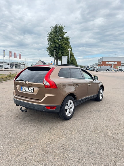 Volvo XC60 4 of 11