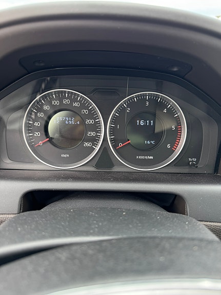 Volvo XC60 7 of 11