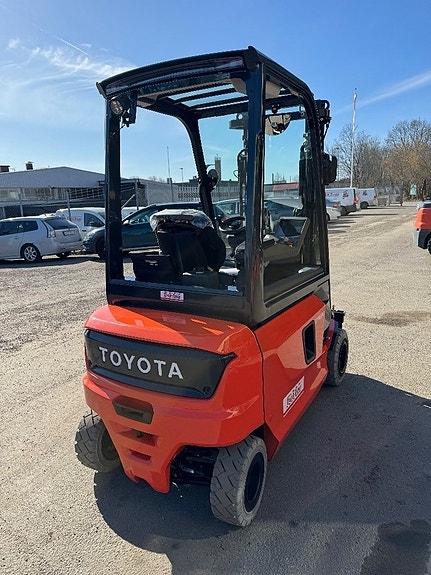 Toyota 9FB20T 2 of 7