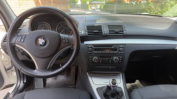 BMW 116d 5 of 9