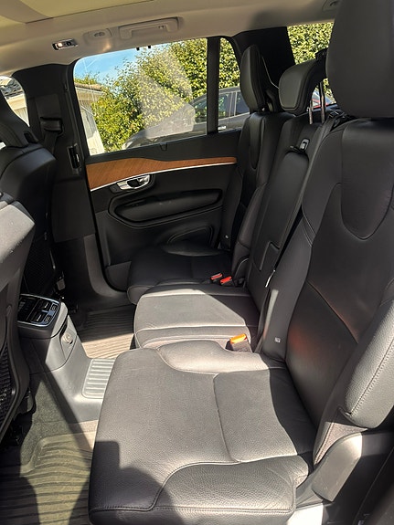 Volvo XC90 10 of 20