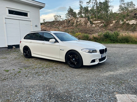 BMW 530d 4 of 5