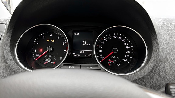 Volkswagen Polo 12 of 12