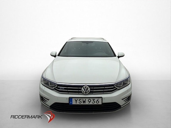 Volkswagen Passat 2 of 30