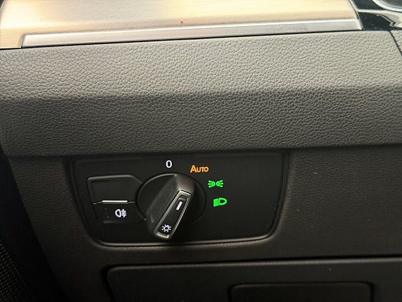 Volkswagen Passat 25 of 30